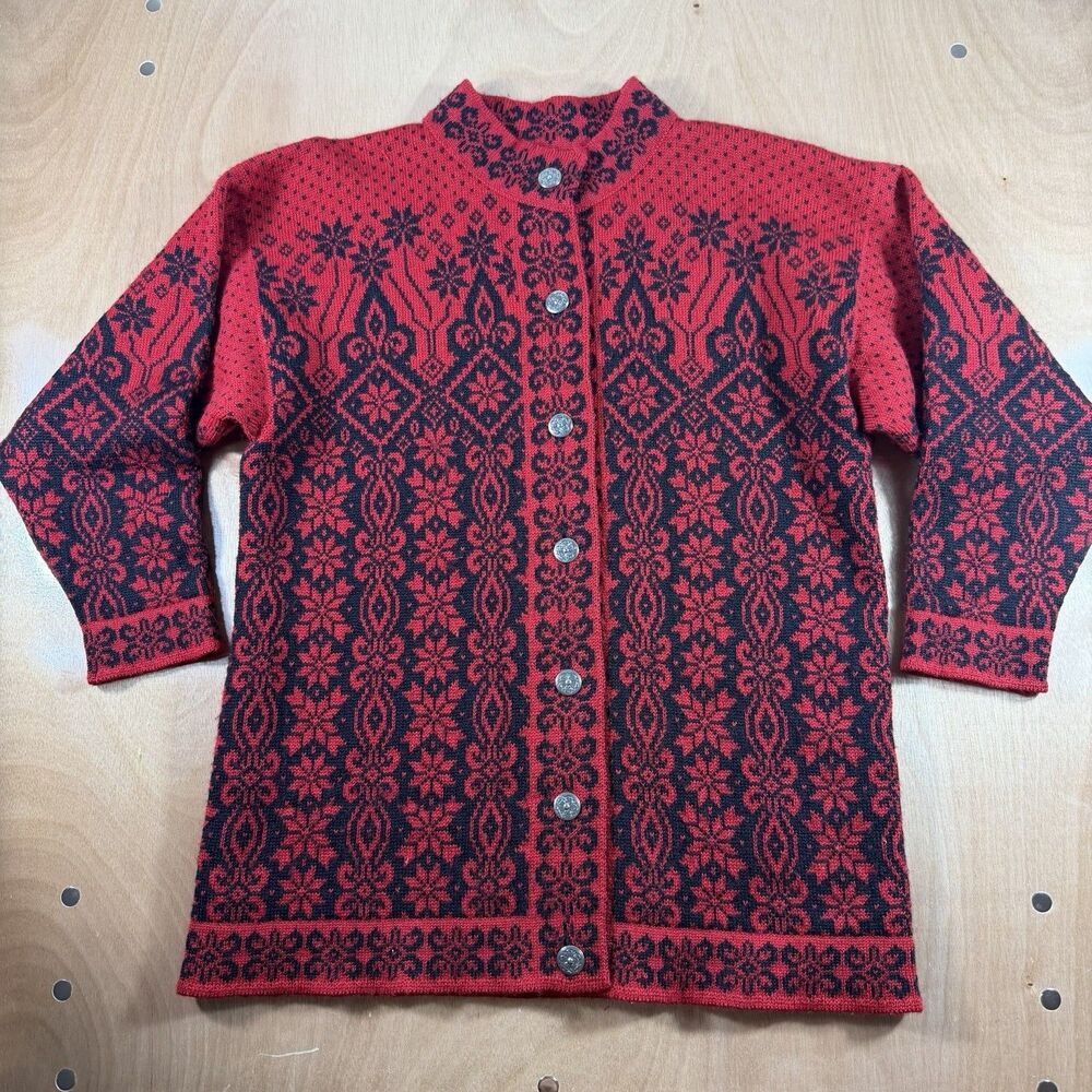 Vintage Dale Of Norway Women’s Wool Sweater Size Small